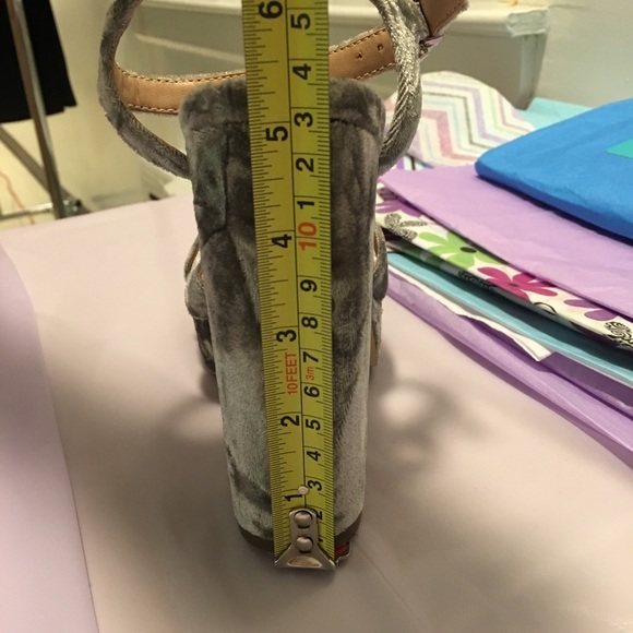 By: Spring Beautiful Grey Velvet strap sandals. - Picture 5 of 5